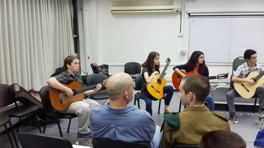 לימודי גיטרה - סדנה