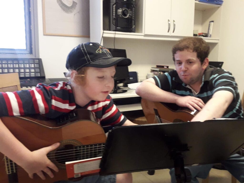 מורה גיטרה בירושלים